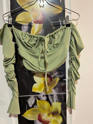 Top fiesta verde fruncido T.S