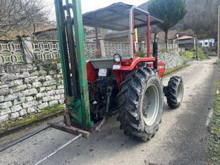 Tractor Massey Ferguson 174F