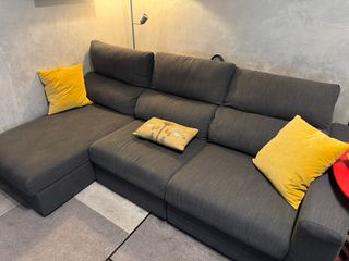 Divano letto con chaise longue e contenitore