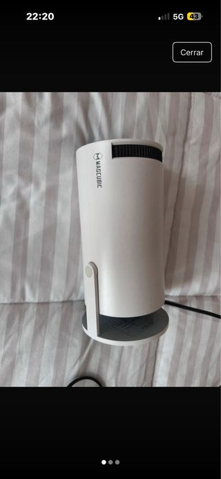 Proyector Magcubic Blanco y Negro