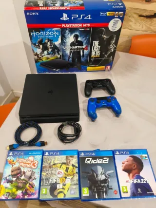 PS4 500GB + 4 Juegos + 2 Mandos