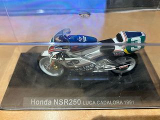 Honda NSR250 Luca Cadalora 1991 Réplica de segunda mano por 8 EUR