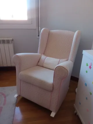 Butaca mecedora lactancia