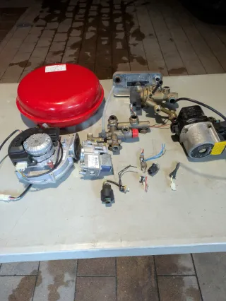 Ricambi per caldaia a gas naturale modello sime dewY25BF