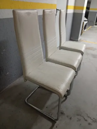 Sillas de Comedor Conforama Blancas 3 unidades
