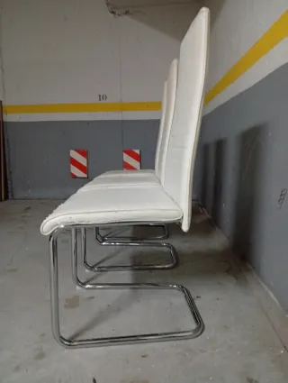 Sillas de Comedor Conforama Blancas 3 unidades