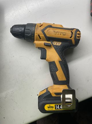 Aparafusadora Vito 14,4V com 2 Baterias