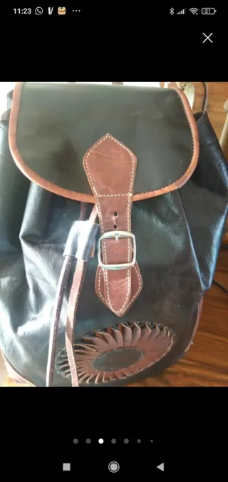 Mochila Cuero Artesanal Negra y Marrón