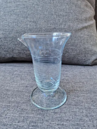 2 Antichi Bicchieri Dosatori in Cristallo