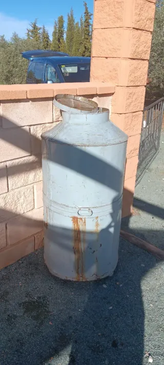 Bidón antiguo de aceite