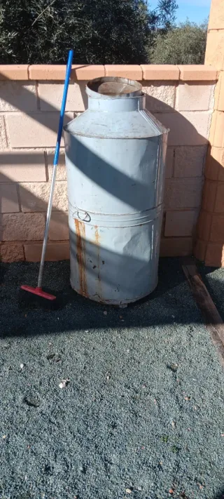 Bidón antiguo de aceite