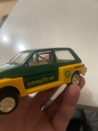 MG Metro 6R4 BP Scalextric