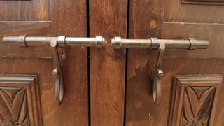 Aparador tallado rústico 100x30x87 cm