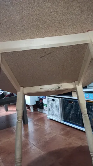 Mesa camilla redonda tela floral y el cristal