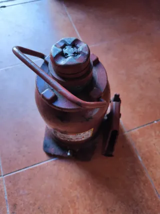 Gato Hidráulico 12 Toneladas MAN