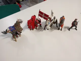 Figuras de plomo medievales