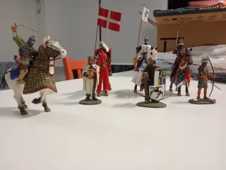 Figuras de plomo medievales