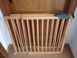 Barrera seguridad infantil madera