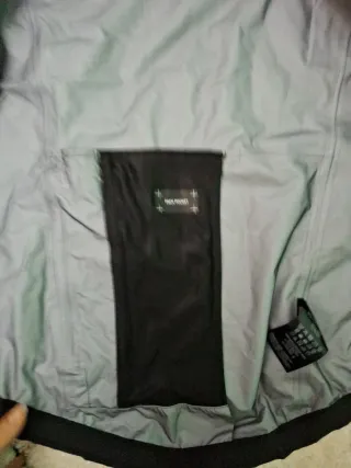 Chaqueta GORE-TEX impermeable bici