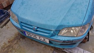 Mitsubishi Space Star 2000