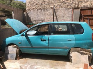 Mitsubishi Space Star 2000