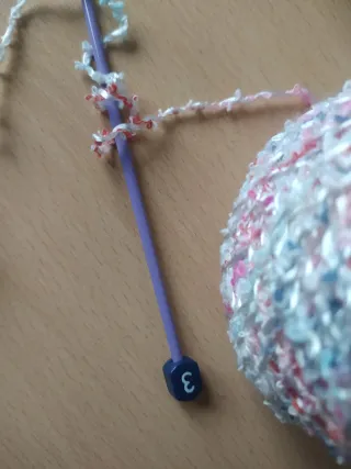 Madejas de lana jaspeada