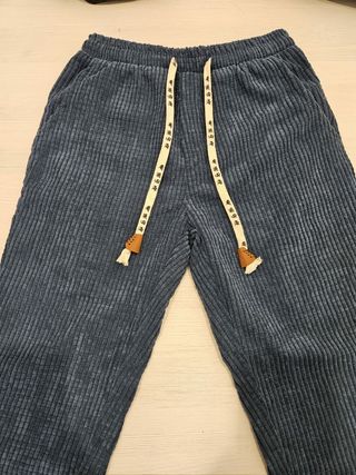 Pantalón KURO Talla M. 1 Azul Corduroy y 1 Marrón