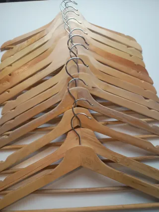 Lote 14 Perchas Madera Natural