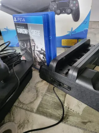 PS4 (PlayStation 4) Nera + Gioco + base