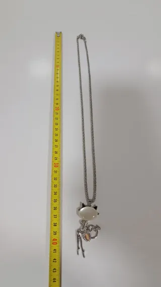 Lote 6 collares dorados y plateados