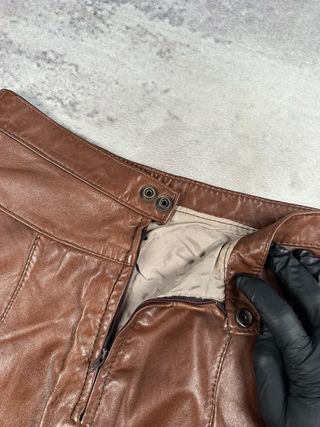 Falda de cuero mini marrón