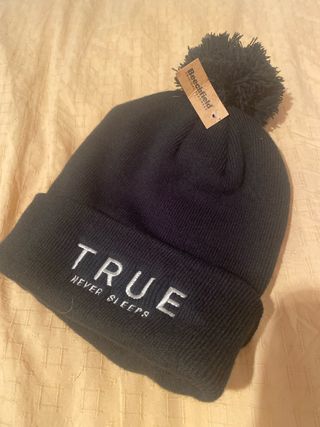 Gorro Negro Beechfield con Pompon