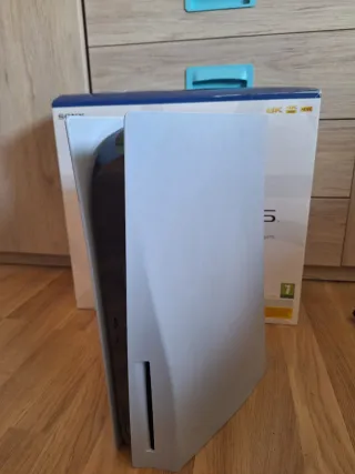 Consola PlayStation 5 con 1 mando (el negro)