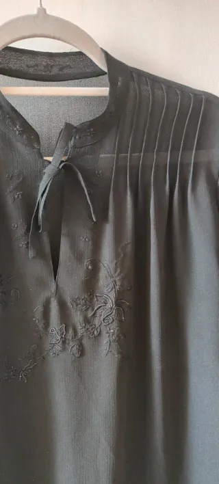 Blusa manga corta bordada a mano  - Vintage Años 8