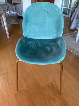 Vendo 6 sillas de comedor de terciopelo y metal