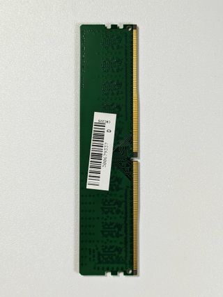 RAM 1x 8GB DDR4-2133 (Crucial)