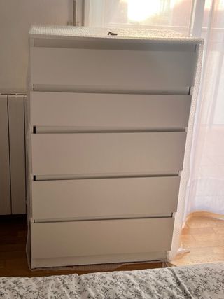 Cómoda 5 cajones Ikea blanca