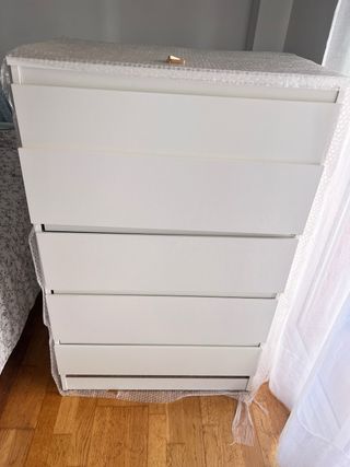 Cómoda 5 cajones Ikea blanca