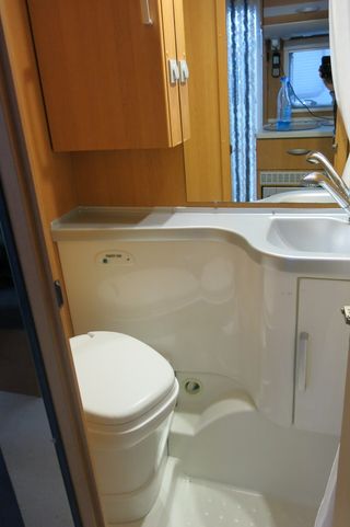 Caravana Knaus 450 KGU 2008