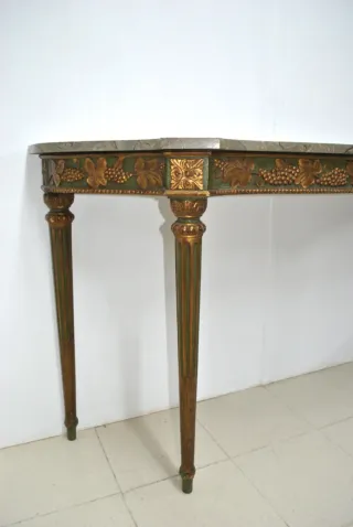 Antigua consola verde y oro policromada