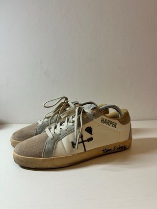 Zapatillas Harper Blancas y Marrones. 90€ nuevas.
