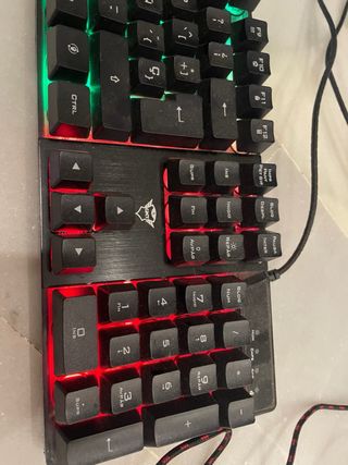 Teclado Gamer con Luces y Ratón