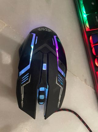 Teclado Gamer con Luces y Ratón