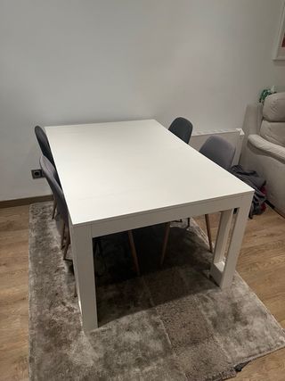 Mesa de comedor extensible blanca