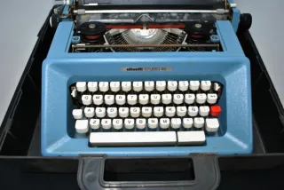 Maquina de escribir vintage Hispano Olivetti