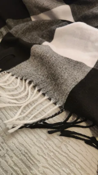 Sciarpa a quadri come nuova