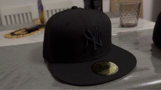 Gorra New Era NY Negra Talla 7 (55.8cm) Nueva