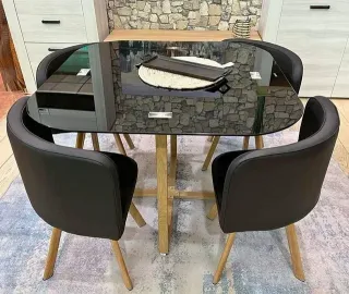 Mesa cristal y 4 sillas comedor NUEVO