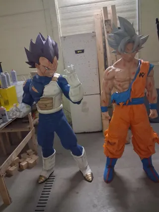 Figuras Vegeta y Goku