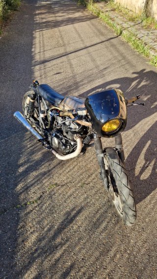 Honda CB450N Cafe Racer